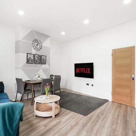 Apartmán 3Br Duplex Penthouse Harrow Centre Exteriér fotografie