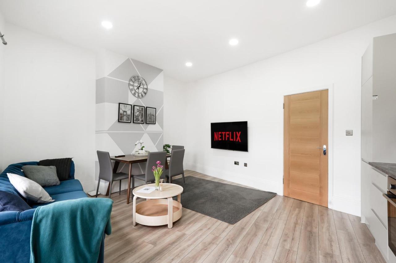 Apartmán 3Br Duplex Penthouse Harrow Centre Exteriér fotografie